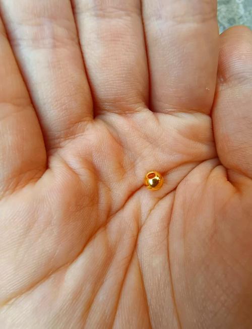 老凤祥218的小金珠值钱吗